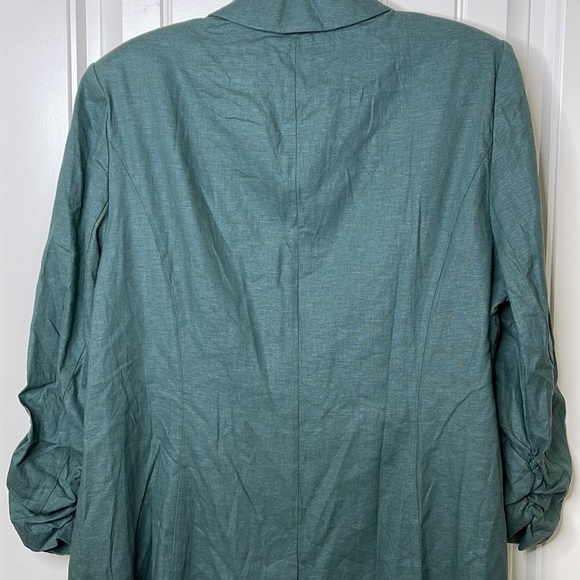 NWT! The Bryant Blazer Size 16 (see listing for matching pants too) - Picture 7 of 7